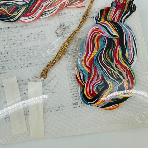 Christmas Jewelry Plastic Canvas Ensemble Kit #28126 J&P Coats 1998 SEALED NEW - Picture 8 of 10